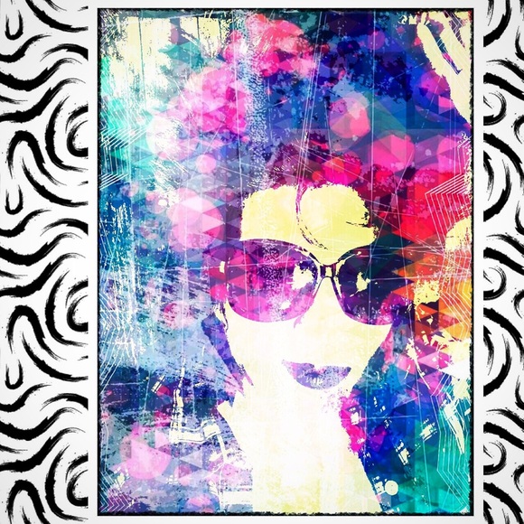 Meet your Posher, Mika! - Picture 2 of 4