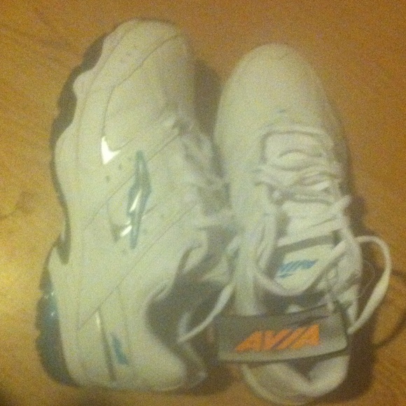 NEW! sz. 6 Avia Tennis Shoes Makes A Nice Gift!