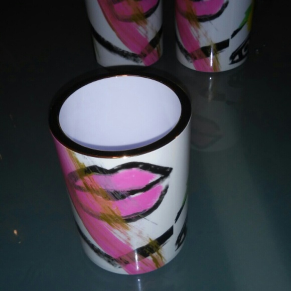 BNWT Sonia Kashuk brush cup