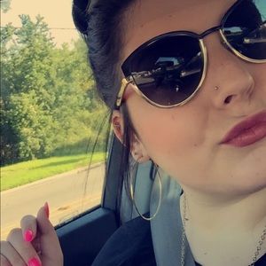 Meet your Posher, Amber