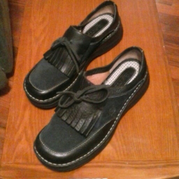 Born hand crafted footwear