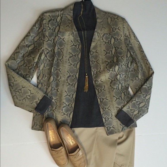 🎉💥HOST PICK🎉💥Vintage Python leather jacket