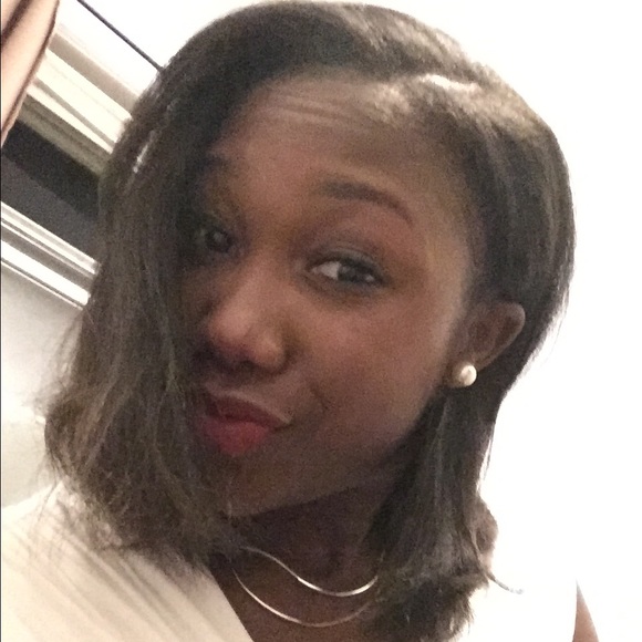 Meet your Posher, Regine