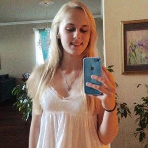 Meet your Posher, Abigail