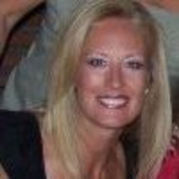 Meet your Posher, Stephanie - Picture 1 of 1