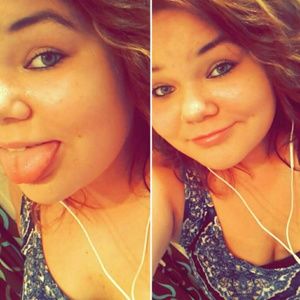 Meet your Posher, Kayla