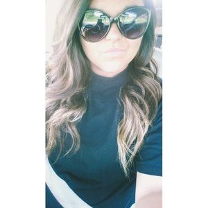 Meet your Posher, Rebecca