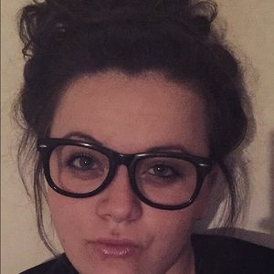 Meet your Posher, Briana