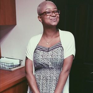Meet your Posher, Elizabeth