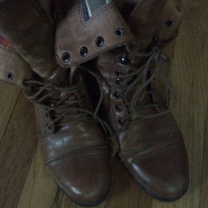 Steve Madden brown leather lace up cuffed boots