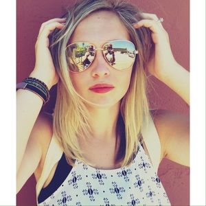 Meet your Posher, Maia