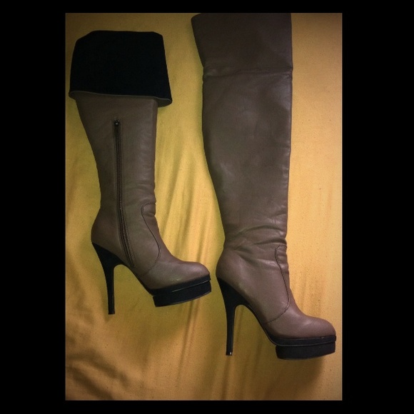 ‼️REDUCED‼️👍Colin Stuart Platform boots ❤️😊👌👌