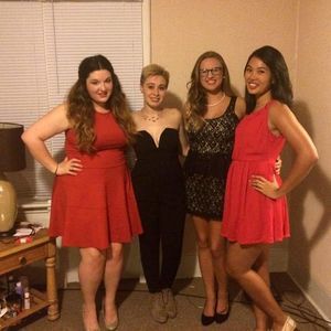 Meet your Posher, Danielle