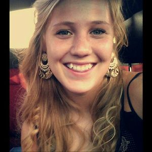 Meet your Posher, Natalie