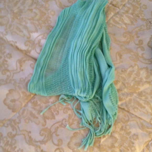 Spring Scarf Bundle - Picture 2 of 3