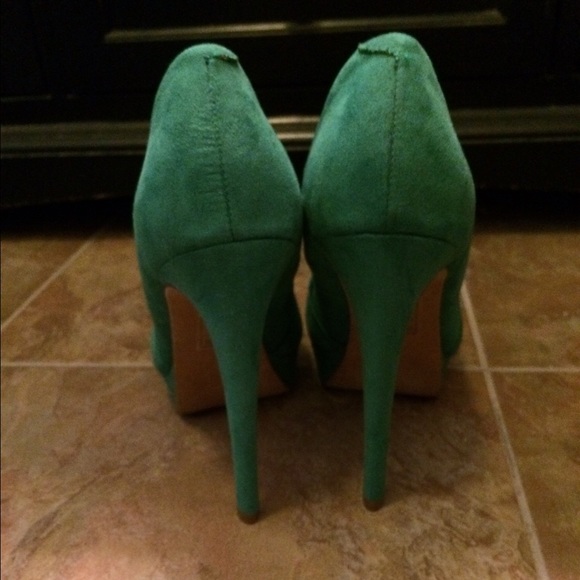 Evergreen heels - Picture 3 of 4