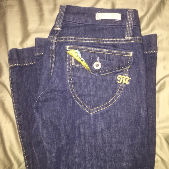 Size 25 miss me boot cut jeans!
