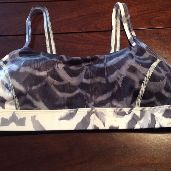 Lululemon Straight Up Bra - Picture 3 of 4