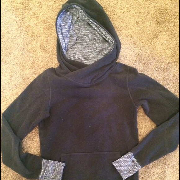 Lululemon sweatshirt