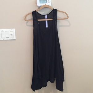 Wilt asymmetrical tank XS