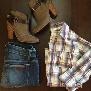 Light weight button up