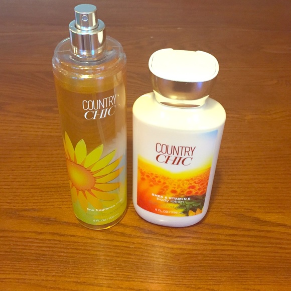 🎀💕💗Country Chic Lotion and Perfume Set💗🎀💕