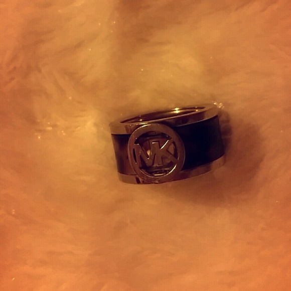 New Michael kors ring