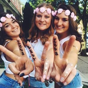 Meet your Posher, Emily