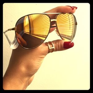 Marc Jacobs gold aviators