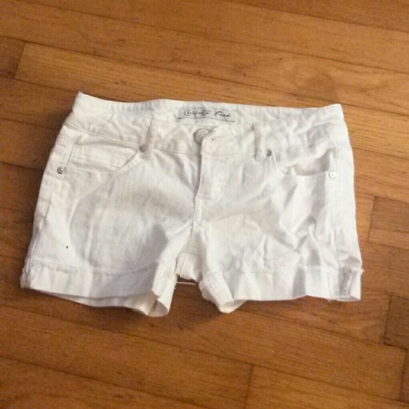White shorts. - Picture 1 of 2