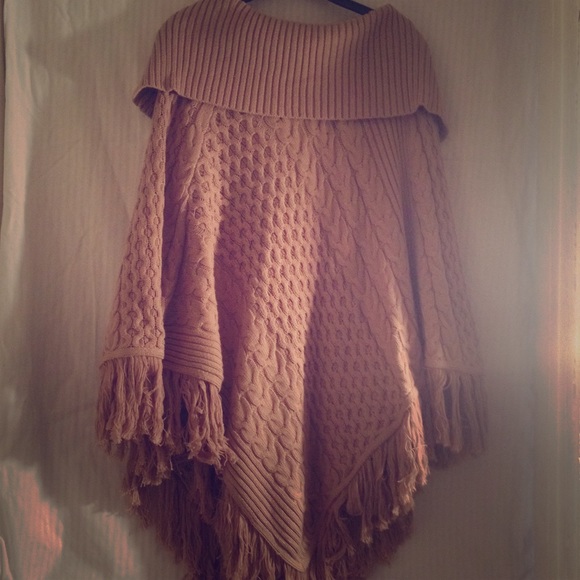 Cute Fall Poncho 💕 - Picture 1 of 4