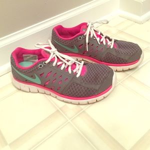 Nike Flex Run gym shoes