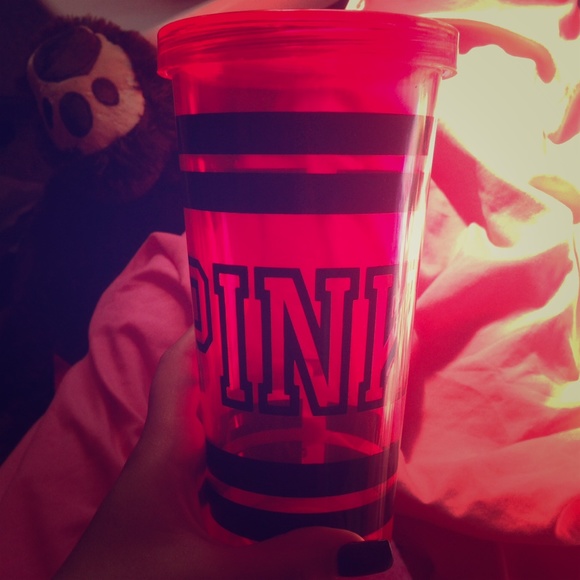 Vs pink tumbler