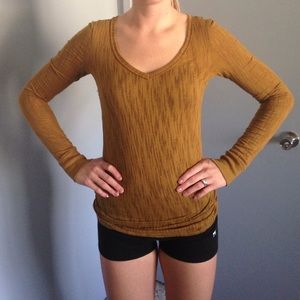 BKE long sleeved burnout top!