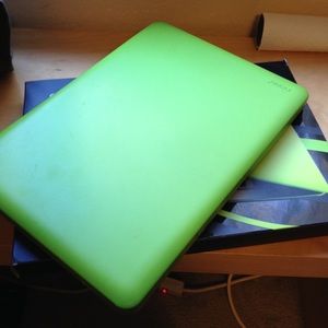 Icipio green case for macbook13"