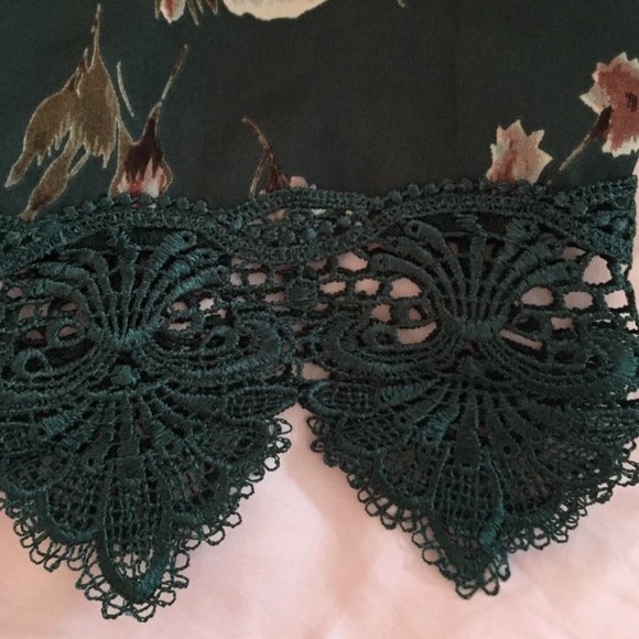 SOLD**Green floral backless halter w/ lace bottom - Picture 2 of 4