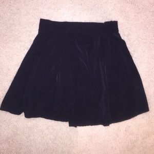 Brandy Melville Glenna skirt