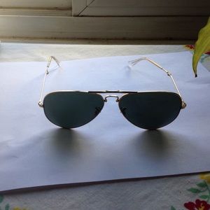Folding rayban sunglasses