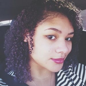 Meet your Posher, Carissa