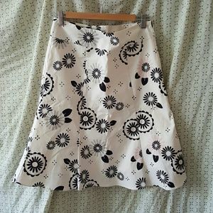 Skirt size 4