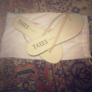 Tkees (Polishes) thong sandals