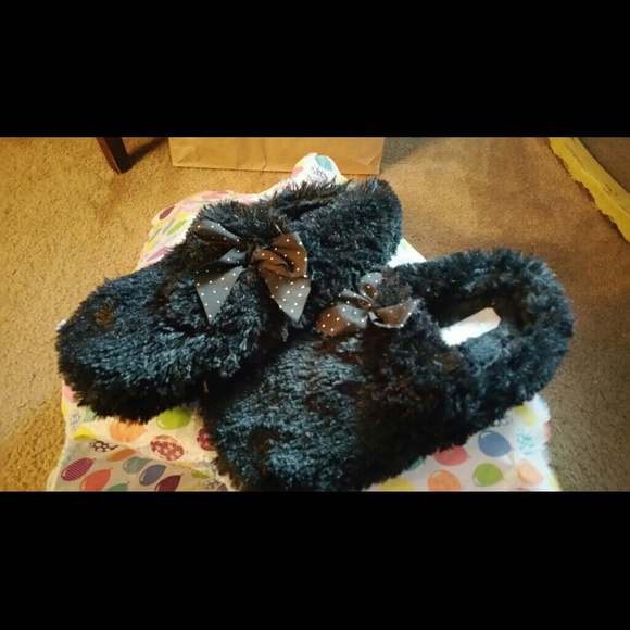 Jessica Simpson black slippers never worn