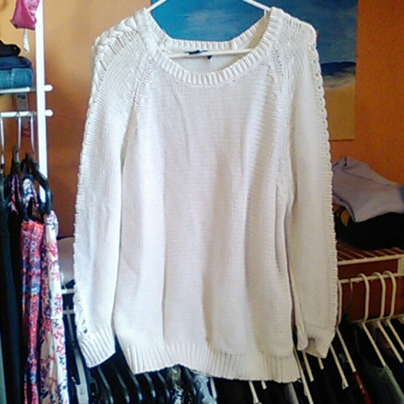 White chunky sweater