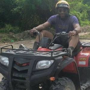 Meet your Posher, Claude