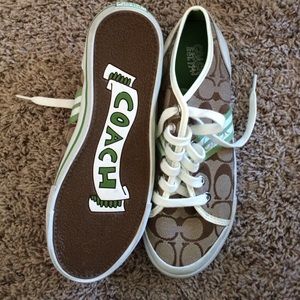 Coach shoes. Brand new😊 never worn