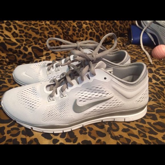 GORGEOUS Nike free 5.0