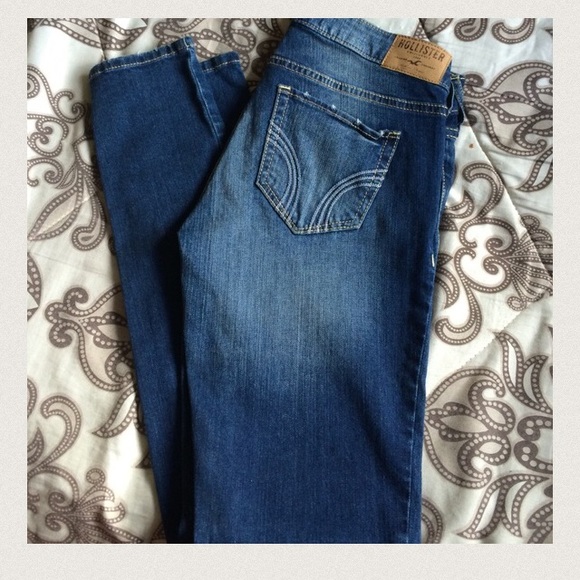 Hollister skinny jeans