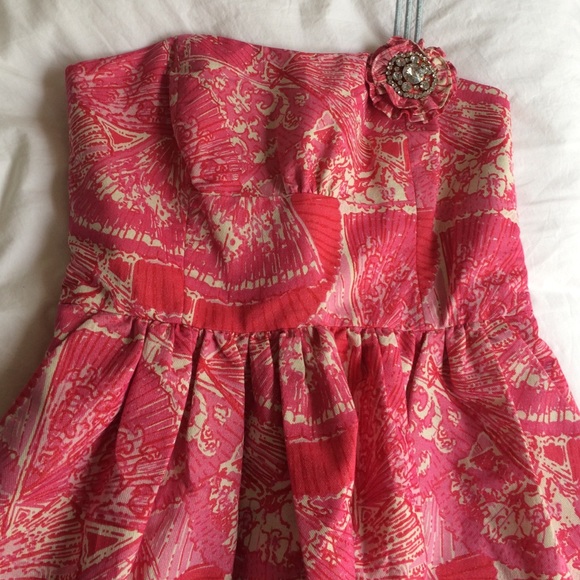Lilly Pulitzer Dresses & Skirts - Lilly Pulitzer strapless pink patterned dress