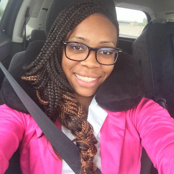 Meet your Posher, Pebbles