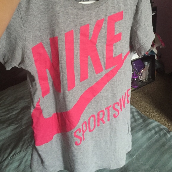 Nike tee 💕